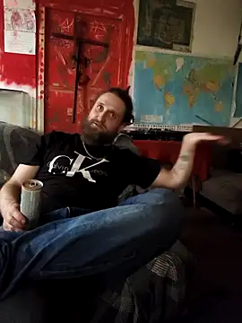 Snapshot of Ozomitro chatting on 02.06.26 Ozomitro online show from 02.06.26