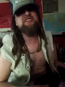 Snapshot of Ozomitro chatting on 02.20.26 Ozomitro online show from 02.20.26