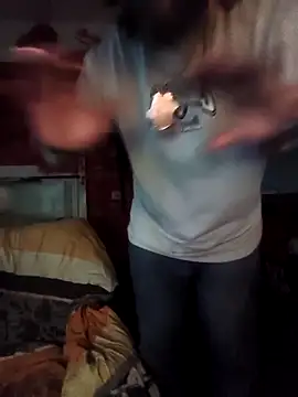 Snapshot of Ozomitro chatting on 02.23.26 Ozomitro online show from 02.23.26