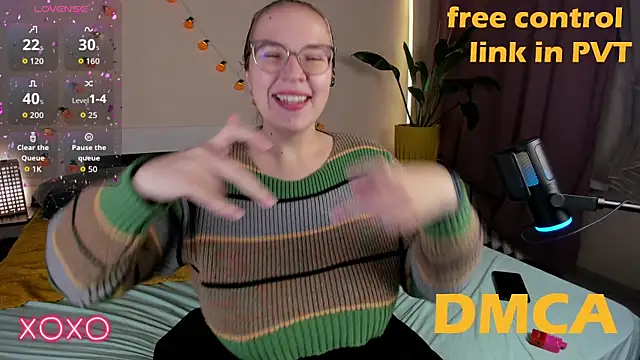 Snapshot of Your_Penny_ chatting on 10.16.25 Your Penny online show from 10.16.25