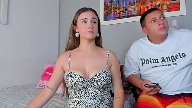 Snapshot of naughtyloverss chatting on 12.06.24 naughtyloverss online show from 12.06.24