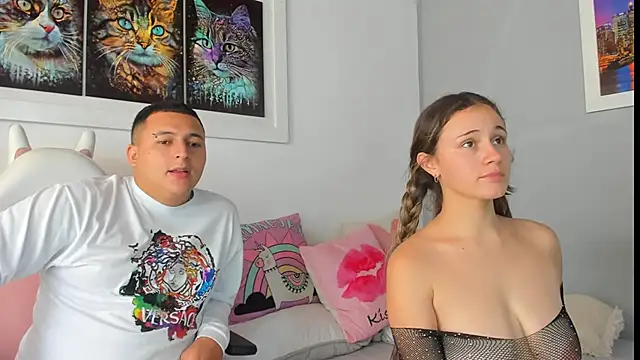 Snapshot of naughtyloverss chatting on 01.06.25 naughtyloverss online show from 01.06.25