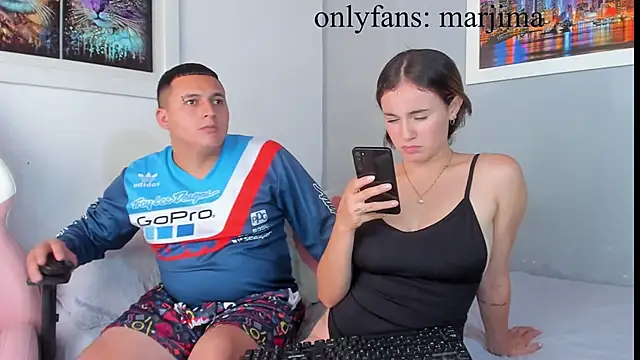 Snapshot of naughtyloverss chatting on 01.08.25 naughtyloverss online show from 01.08.25