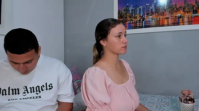 Snapshot of naughtyloverss chatting on 03.20.25 naughtyloverss online show from 03.20.25