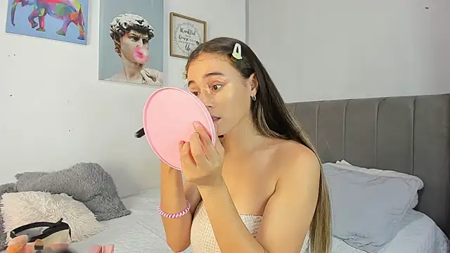 Snapshot of naughtyloverss chatting on 11.28.25 naughtyloverss online show from 11.28.25