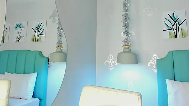 Khenta Michells online show from 03.10.25