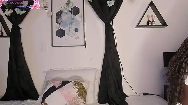 Khenta Michells online show from 03.21.26