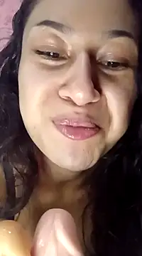 yummi  priv online show from 03.08.25