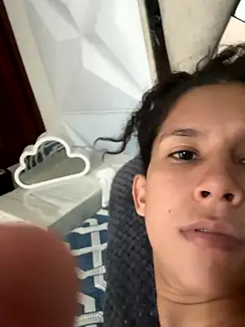 Snapshot of Antonella_and_axel_ chatting on 09.15.25 Antonella and axel online show from 09.15.25