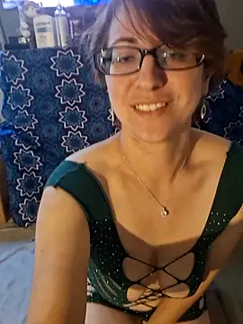 Snapshot of MsPink_Flamingtoes544 chatting on 11.05.25 MsPink Flamingtoes544 online show from 11.05.25