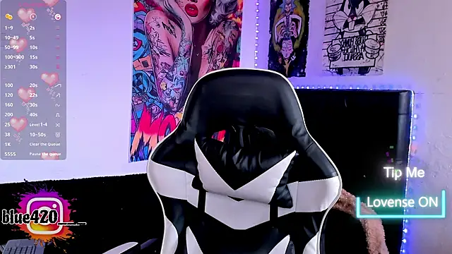 Snapshot of Skyler__blue4 chatting on 12.19.25 Skyler blue4 online show from 12.19.25