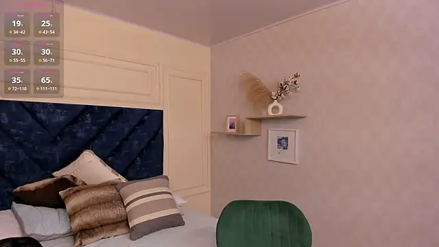 Snapshot of Charlotte_Mayer chatting on 10.24.25 Charlotte Mayer online show from 10.24.25