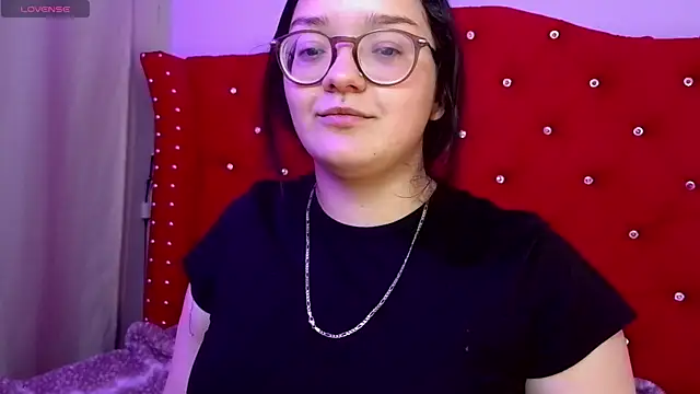 Snapshot of charlotte1-ls chatting on 10.28.25 charlotte1-ls online show from 10.28.25