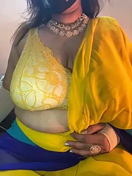 Snapshot of SnehaRai chatting on 02.18.25 SnehaRai online show from 02.18.25