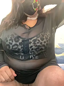 Snapshot of SnehaRai chatting on 10.01.25 SnehaRai online show from 10.01.25