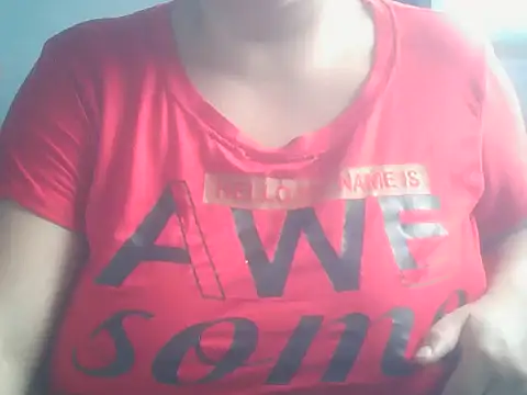 Snapshot of Sara_69hot chatting on 12.13.25 Sara 69hot online show from 12.13.25