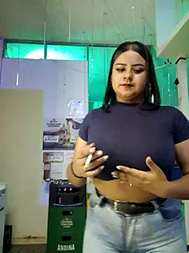 Snapshot of Princess_Lau chatting on 01.15.25 Princess Lau online show from 01.15.25