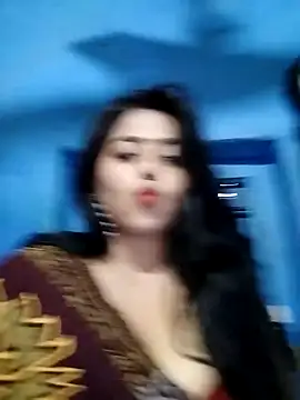 Snapshot of Sweet-Rani chatting on 12.24.24 Sweet-Rani online show from 12.24.24