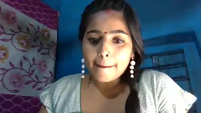 Snapshot of Sweet-Rani chatting on 01.05.25 Sweet-Rani online show from 01.05.25