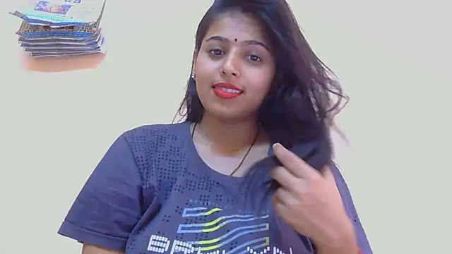 Snapshot of Sweet-Rani chatting on 10.30.25 Sweet-Rani online show from 10.30.25