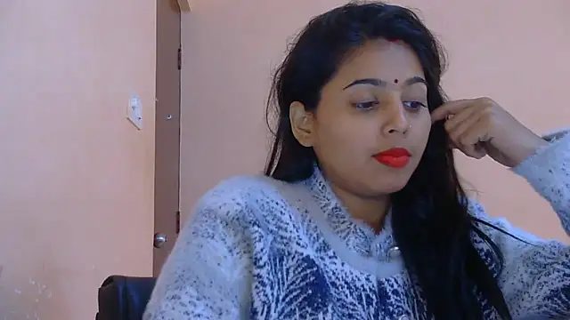Snapshot of Sweet-Rani chatting on 11.21.25 Sweet-Rani online show from 11.21.25