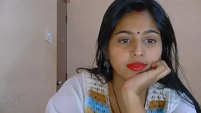 Snapshot of Sweet-Rani chatting on 11.22.25 Sweet-Rani online show from 11.22.25