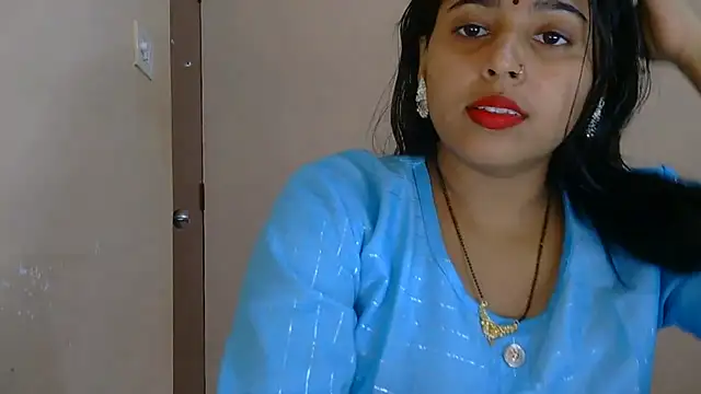 Snapshot of Sweet-Rani chatting on 11.28.25 Sweet-Rani online show from 11.28.25