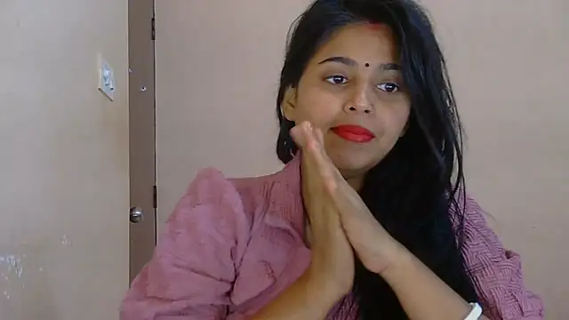 Snapshot of Sweet-Rani chatting on 12.14.25 Sweet-Rani online show from 12.14.25