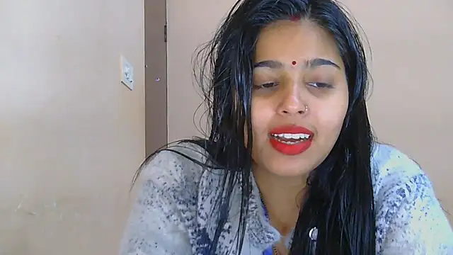Snapshot of Sweet-Rani chatting on 12.21.25 Sweet-Rani online show from 12.21.25