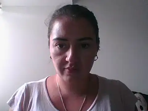 Snapshot of _karlie_kloss_ chatting on 12.23.24 karlie kloss online show from 12.23.24