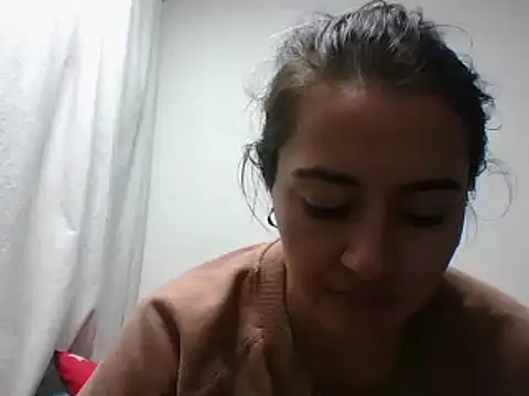 Snapshot of _karlie_kloss_ chatting on 12.27.24 karlie kloss online show from 12.27.24