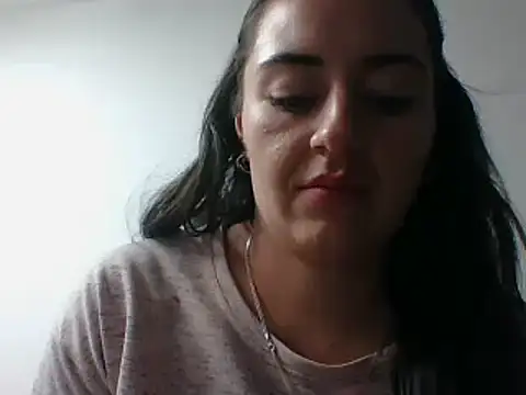 Snapshot of _karlie_kloss_ chatting on 01.28.25 karlie kloss online show from 01.28.25