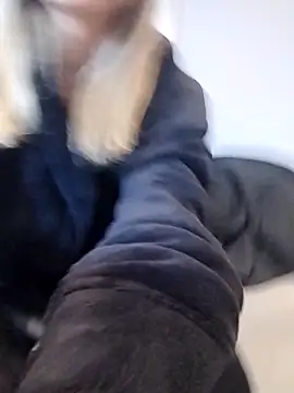 Snapshot of fofinhaa12 chatting on 09.19.25 fofinhaa12 online show from 09.19.25