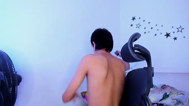 Johhan  Lee online show from 12.05.25