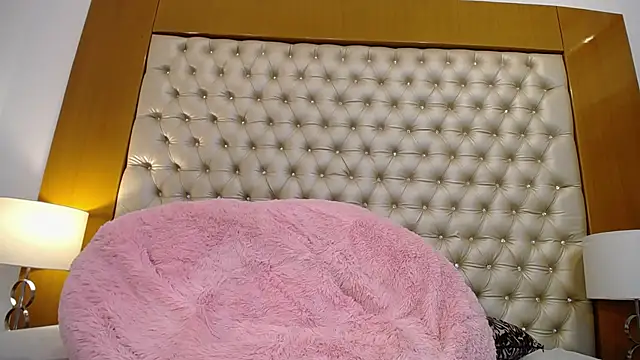 MegannMyerss online show from 02.04.25