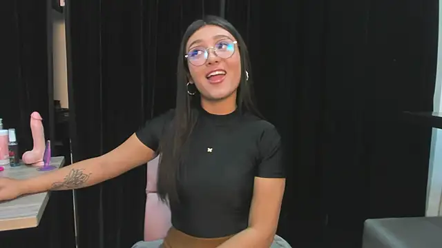 Snapshot of Afrodita_Shalom chatting on 12.26.24 Afrodita Shalom online show from 12.26.24