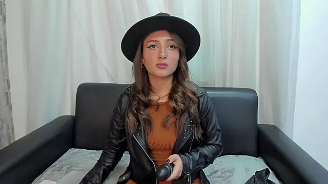 Snapshot of Afrodita_Shalom chatting on 01.04.25 Afrodita Shalom online show from 01.04.25