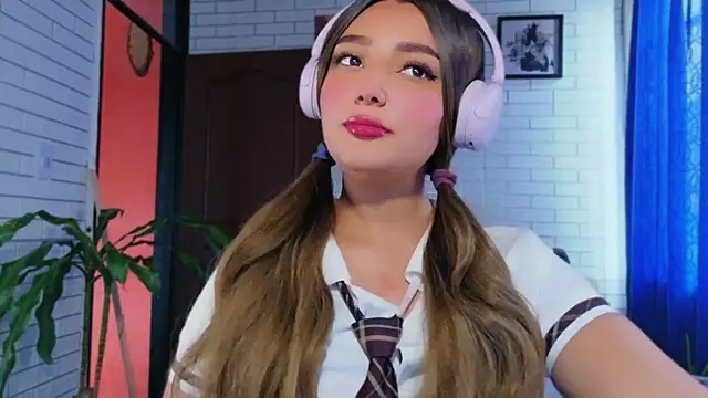 Snapshot of Afrodita_Shalom chatting on 11.24.25 Afrodita Shalom online show from 11.24.25