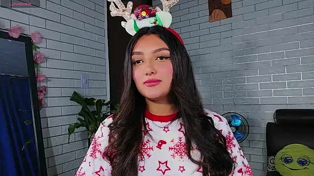 Snapshot of Afrodita_Shalom chatting on 12.16.25 Afrodita Shalom online show from 12.16.25