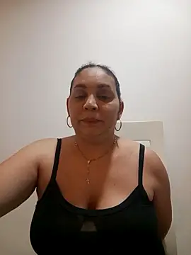 MirandaSoto online show from 12.05.25