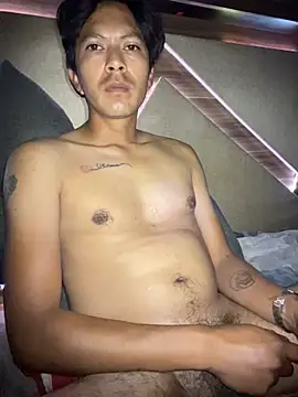 Snapshot of paulkrotz chatting on 11.30.25 paulkrotz online show from 11.30.25