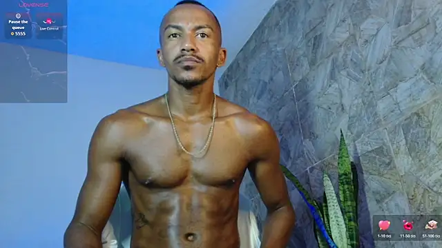 Snapshot of mikejaybra chatting on 11.05.25 mikejaybra online show from 11.05.25