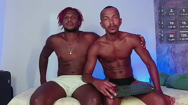 Snapshot of mikejaybra chatting on 11.14.25 mikejaybra online show from 11.14.25