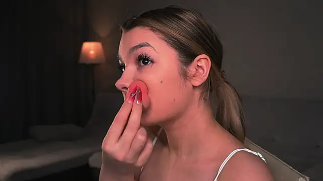 VeronaAppleberry online show from 03.21.25