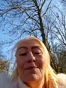 Snapshot of lisalustjouw chatting on 03.07.25 lisalustjouw online show from 03.07.25