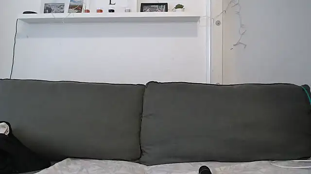 IntiMia online show from 03.12.25