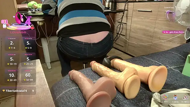 Snapshot of misteryman1956 chatting on 09.15.25 misteryman1956 online show from 09.15.25