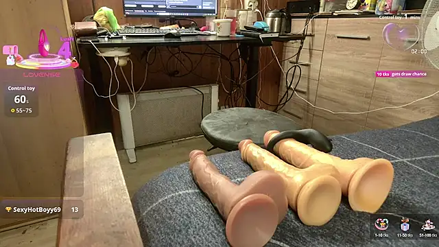 Snapshot of misteryman1956 chatting on 09.17.25 misteryman1956 online show from 09.17.25