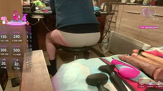 Snapshot of misteryman1956 chatting on 11.18.25 misteryman1956 online show from 11.18.25