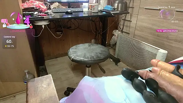 Snapshot of misteryman1956 chatting on 11.27.25 misteryman1956 online show from 11.27.25